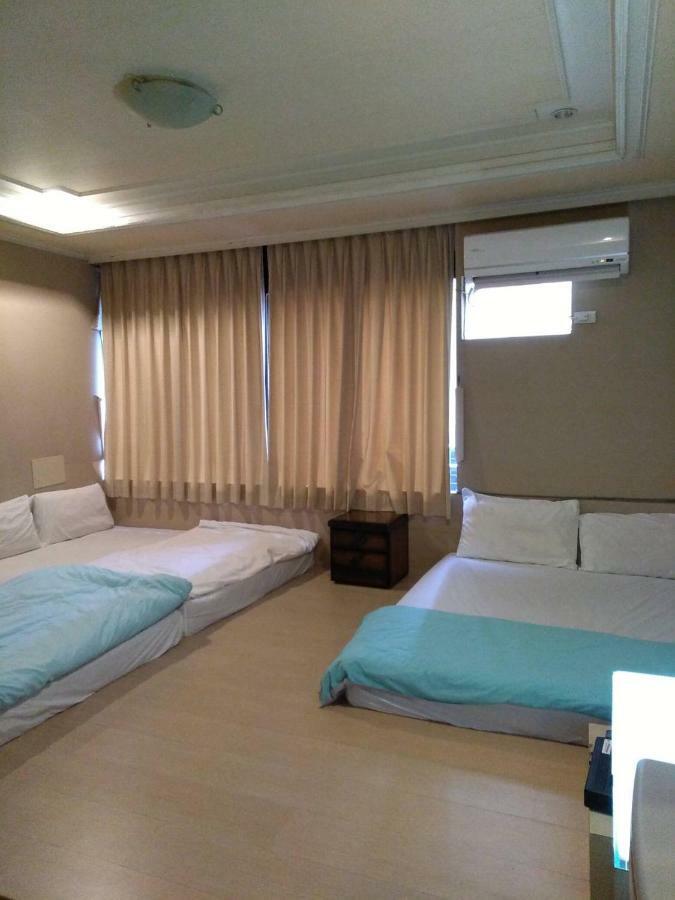Hua Bin Hotel Yilan المظهر الخارجي الصورة
